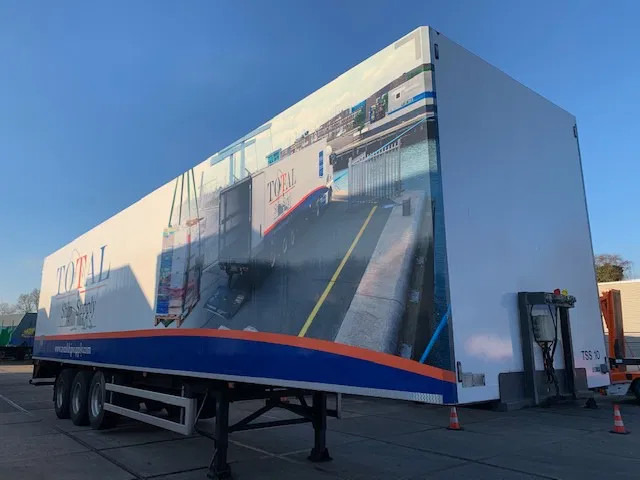 Vogelzang Closed box insulated lift axle MOT 06-2026 TOP Condition - Closed box semi-trailer: picture 1 Vogelzang Closed box insulated lift axle MOT 06-2026 TOP Condition - Closed box semi-trailer: picture 1