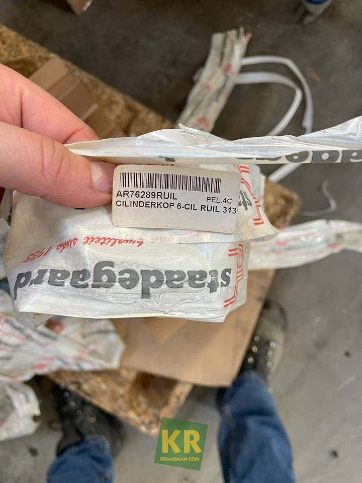 Cilinderkop John Deere - Cylinder head for Agricultural machinery: picture 4 Cilinderkop John Deere - Cylinder head for Agricultural machinery: picture 4