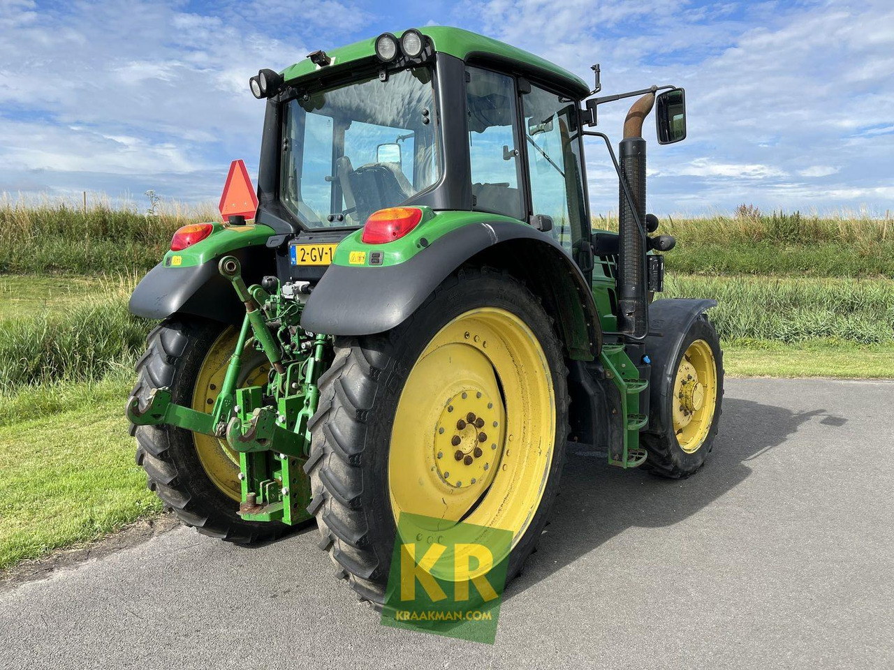 John Deere 6125M trekker - Farm tractor: picture 5 John Deere 6125M trekker - Farm tractor: picture 5