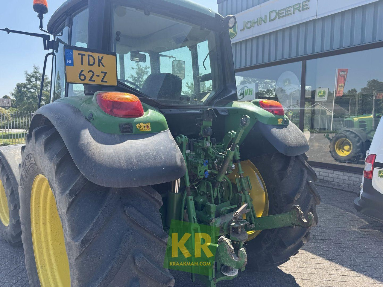 John Deere 6130 - Farm tractor: picture 4 John Deere 6130 - Farm tractor: picture 4