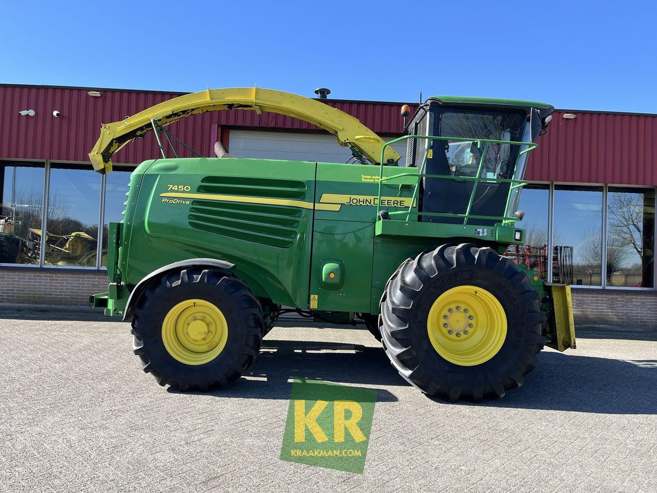 John Deere 7450 - Forage harvester: picture 1 John Deere 7450 - Forage harvester: picture 1