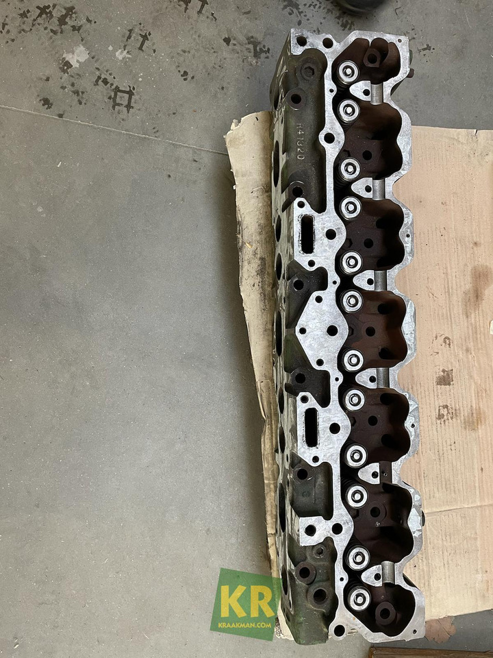 John Deere Cilinderkop - Cylinder head for Agricultural machinery: picture 1 John Deere Cilinderkop - Cylinder head for Agricultural machinery: picture 1