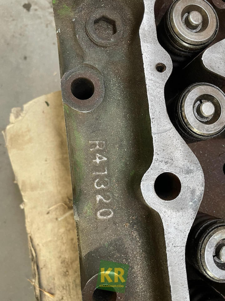 John Deere Cilinderkop - Cylinder head for Agricultural machinery: picture 2 John Deere Cilinderkop - Cylinder head for Agricultural machinery: picture 2