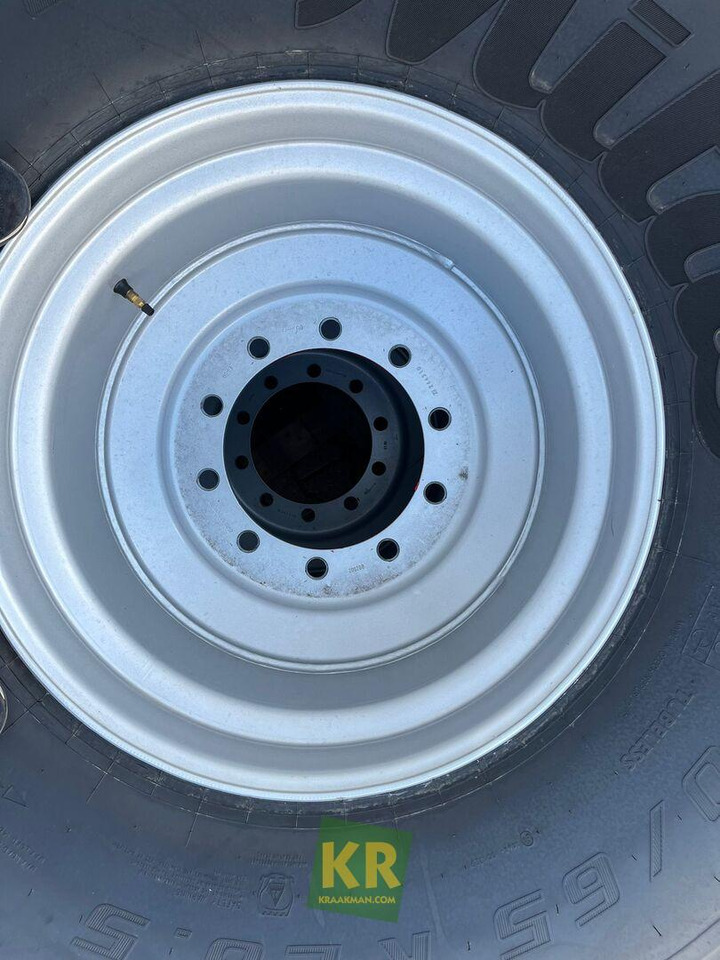 Overige wielen Overige - Wheel and tire package for Agricultural machinery: picture 3 Overige wielen Overige - Wheel and tire package for Agricultural machinery: picture 3
