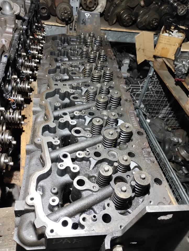 GŁOWICA SILNIKA DAF XF 105 CF 85 EURO 5 1695611 - Cylinder head: picture 1 GŁOWICA SILNIKA DAF XF 105 CF 85 EURO 5 1695611 - Cylinder head: picture 1