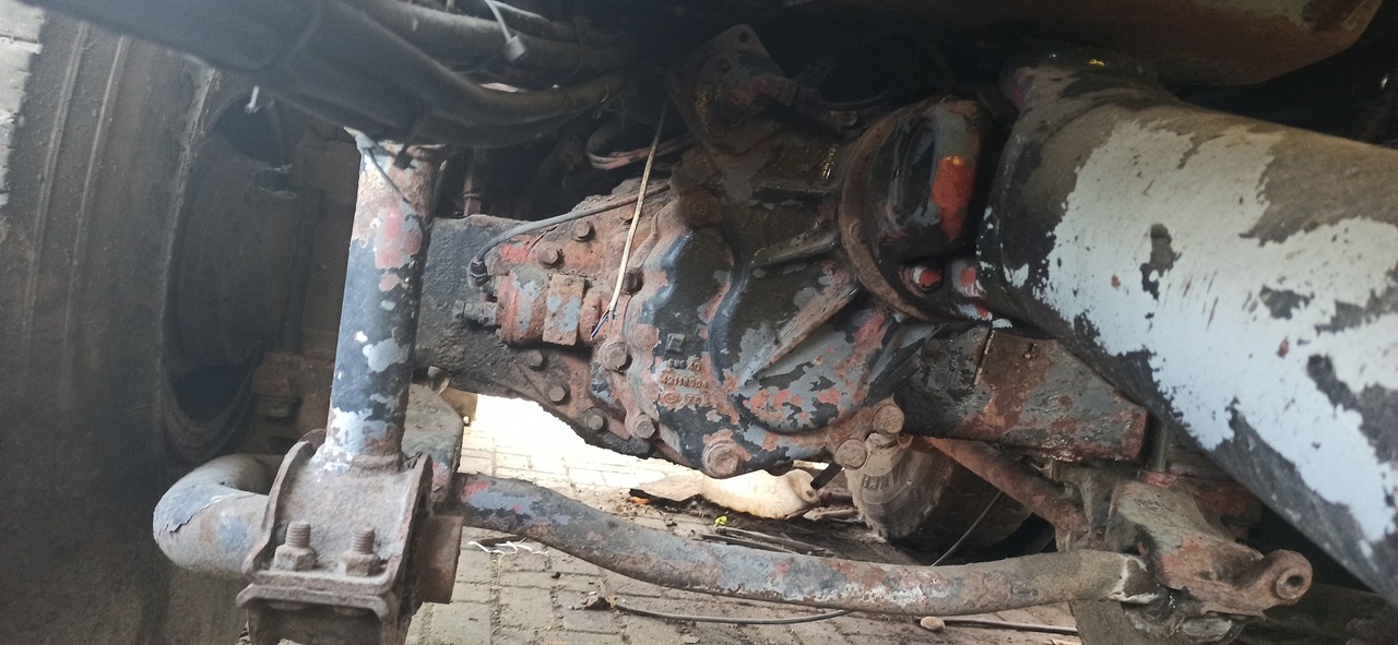 IVECO EUROTRAKKER 6X4 8X4 8X8 - Axle and parts for Truck: picture 4 IVECO EUROTRAKKER 6X4 8X4 8X8 - Axle and parts for Truck: picture 4