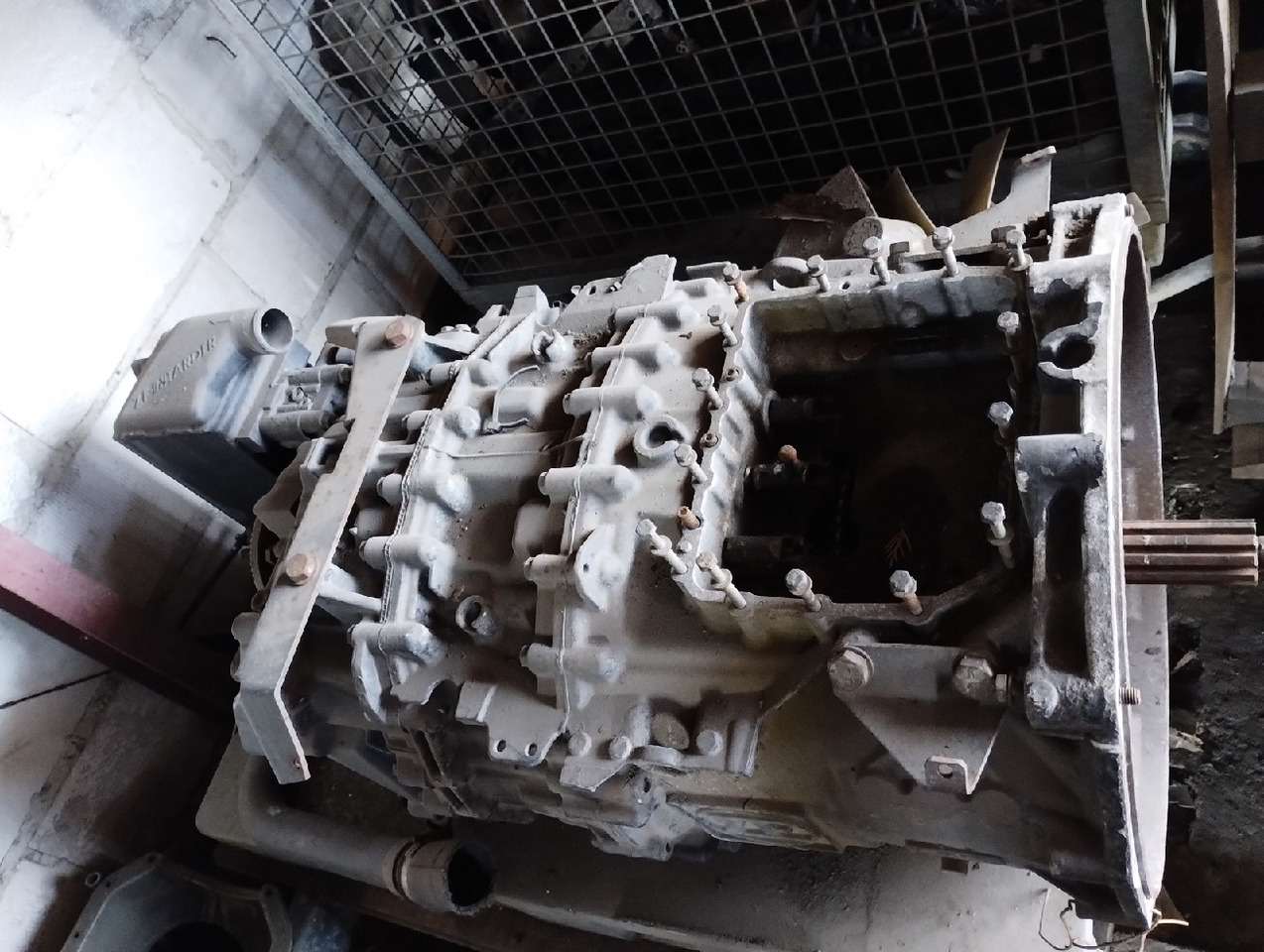 MAN TGA 12AS2301 IT - Gearbox and parts for Truck: picture 2 MAN TGA 12AS2301 IT - Gearbox and parts for Truck: picture 2