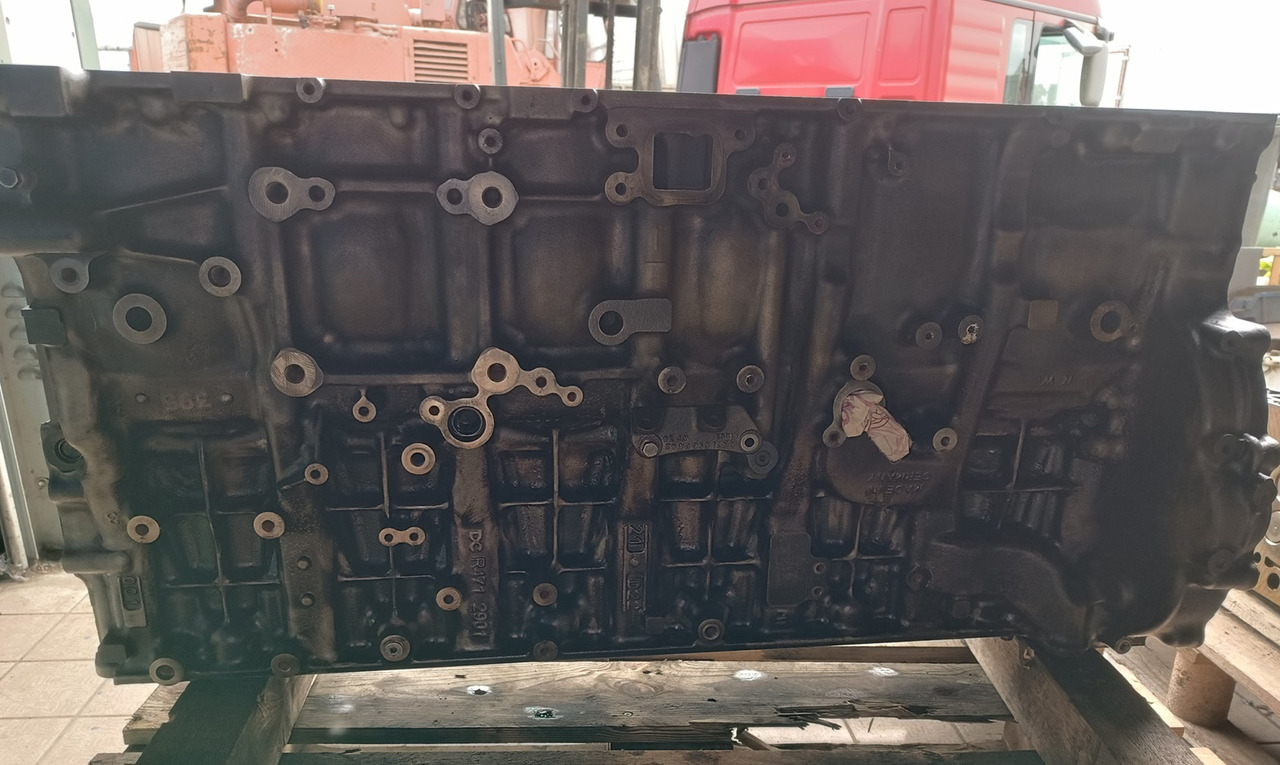 Mercedes Actroc MP4 MP5 OM471 471 926 Engine Block - Cylinder block: picture 2 Mercedes Actroc MP4 MP5 OM471 471 926 Engine Block - Cylinder block: picture 2