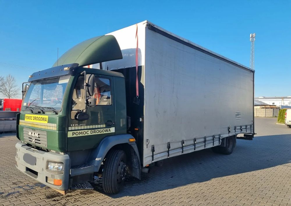 MAN LE 15 220 - Tow truck: picture 1 MAN LE 15 220 - Tow truck: picture 1