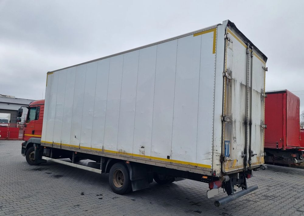 MAN TGL 12 220 - Box truck: picture 4 MAN TGL 12 220 - Box truck: picture 4