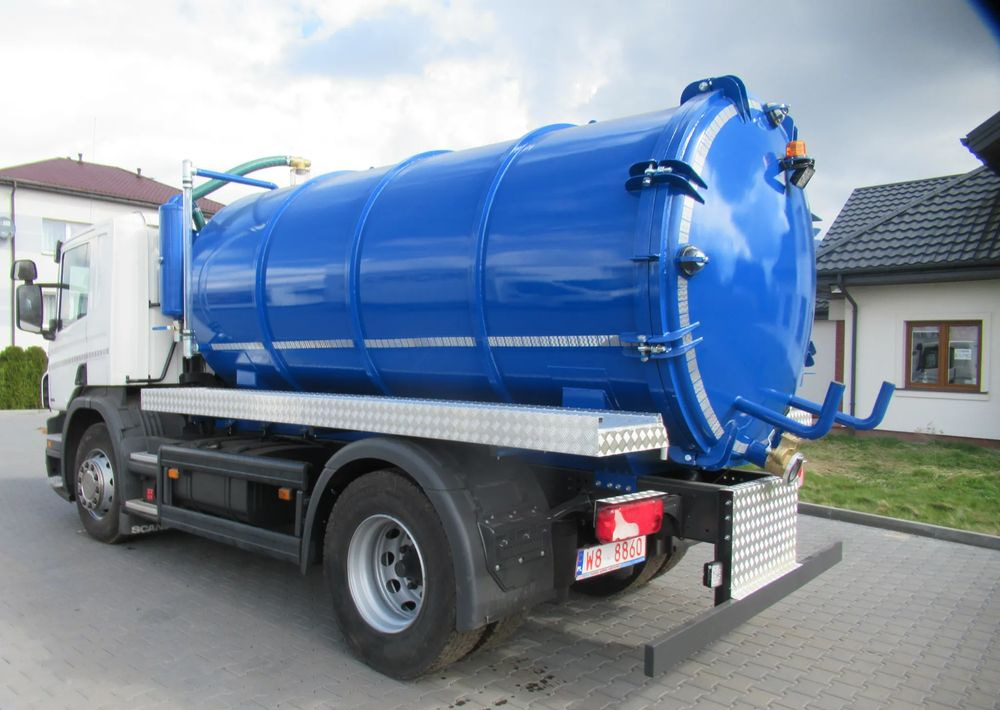 Scania P360 - Garbage truck: picture 4 Scania P360 - Garbage truck: picture 4