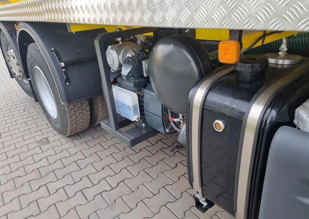 Scania P360 - Garbage truck: picture 5 Scania P360 - Garbage truck: picture 5