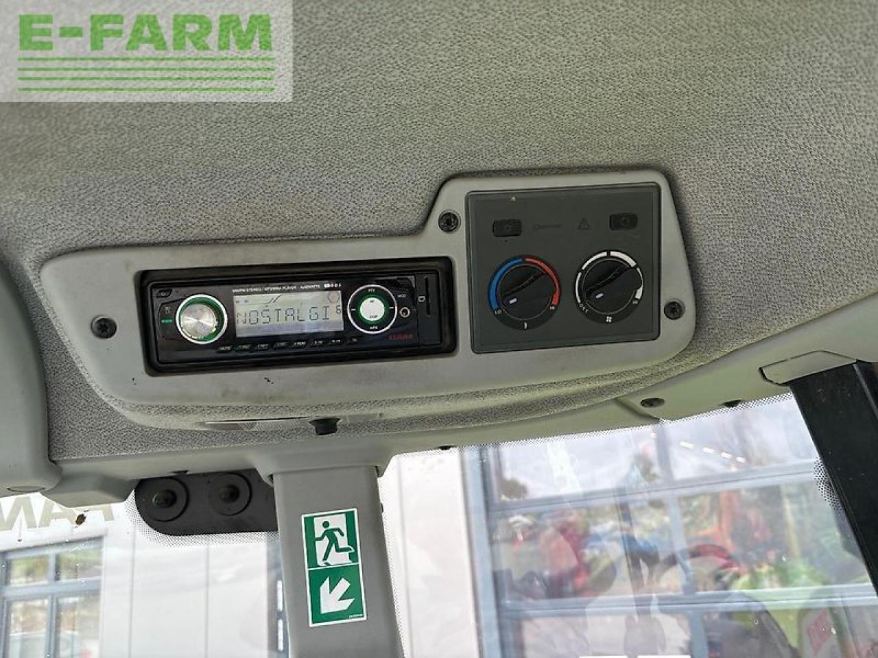 Farm tractor CLAAS arion 460: picture 13