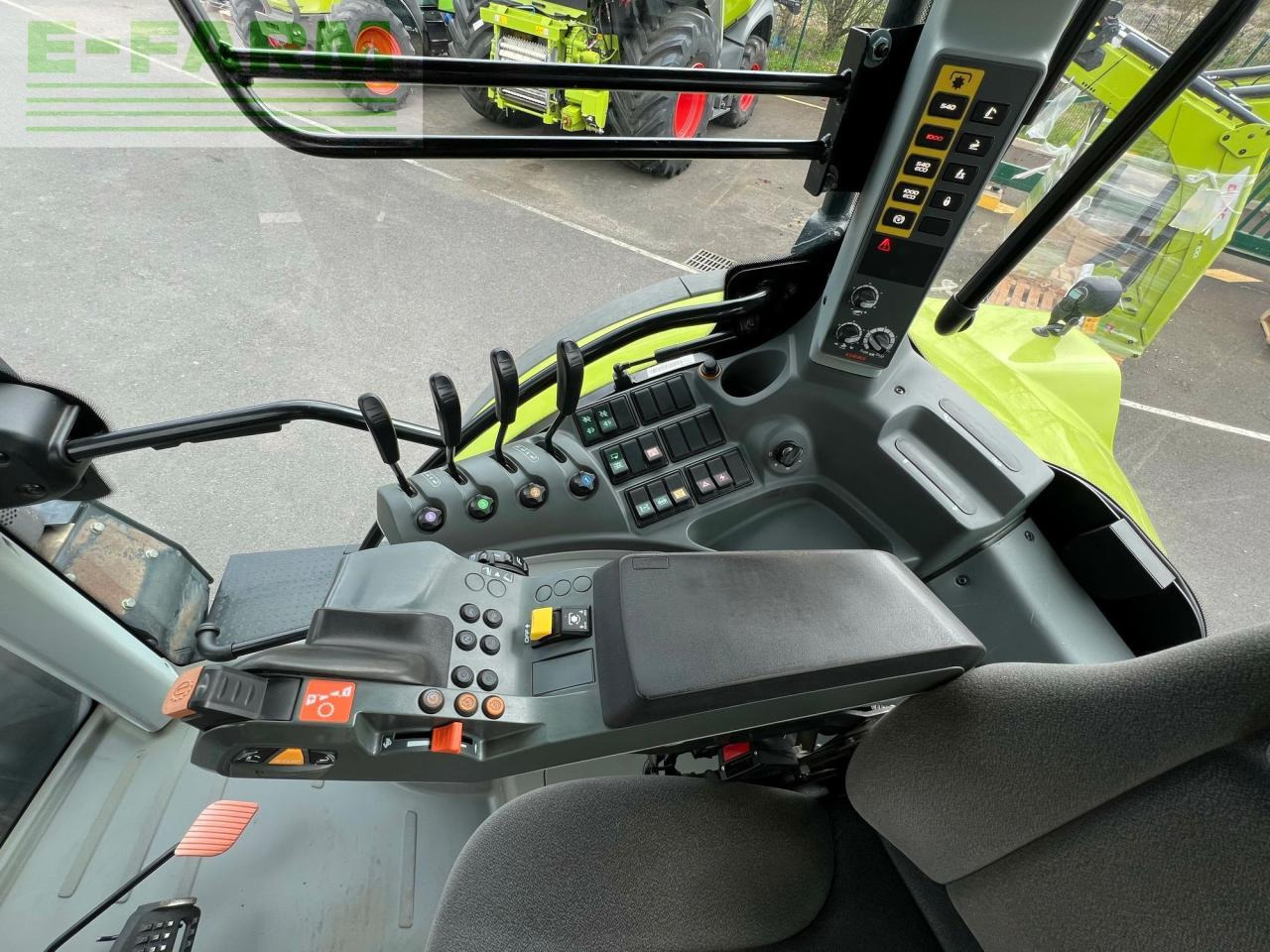 Farm tractor CLAAS arion 530 cis CIS: picture 10