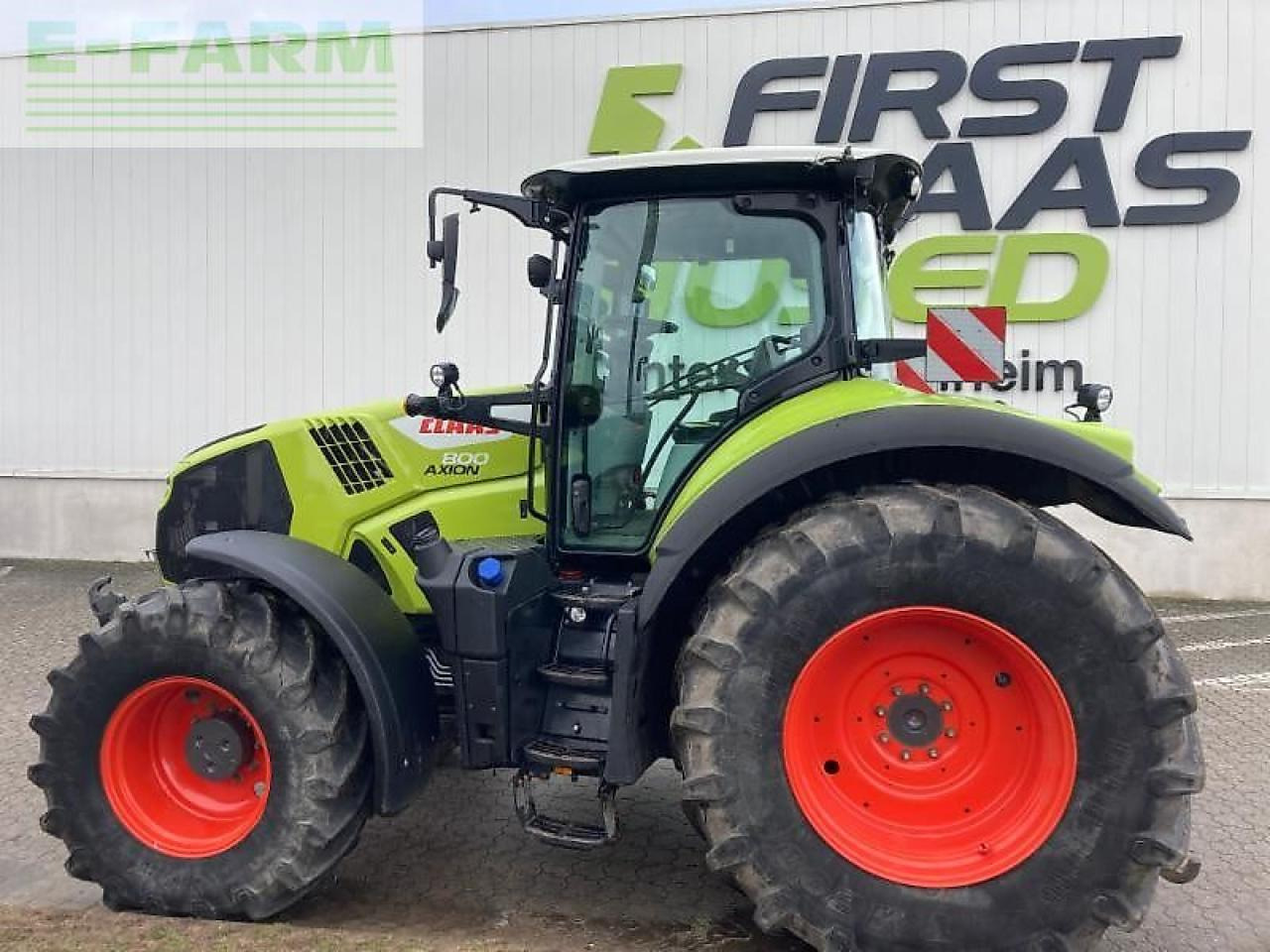 Farm tractor CLAAS axion 800: picture 9