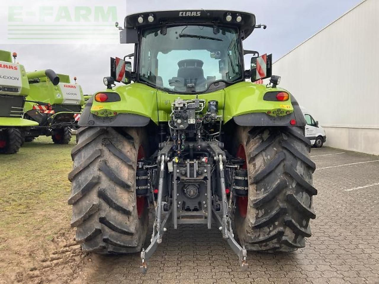 Farm tractor CLAAS axion 800: picture 7