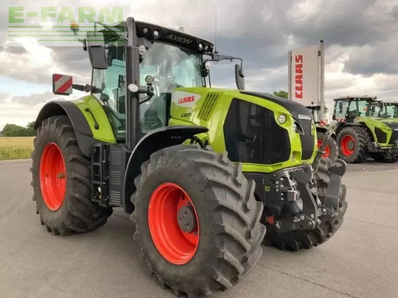 CLAAS axion 810 cmatic cebis CMATIC CEBIS - Farm tractor: picture 3 CLAAS axion 810 cmatic cebis CMATIC CEBIS - Farm tractor: picture 3