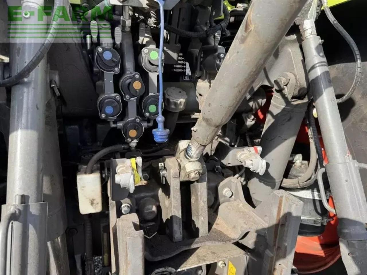 Farm tractor CLAAS axion 850 cmatic: picture 10