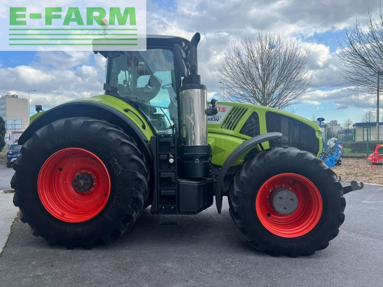 CLAAS axion 920 cebis - Farm tractor: picture 4 CLAAS axion 920 cebis - Farm tractor: picture 4