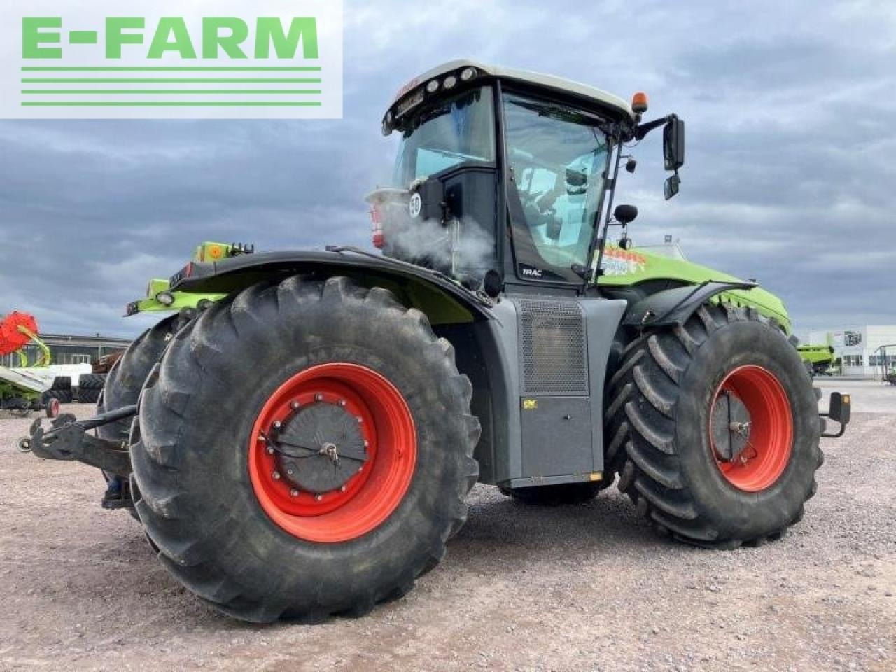 CLAAS xerion 4000 trac TRAC - Farm tractor: picture 4 CLAAS xerion 4000 trac TRAC - Farm tractor: picture 4