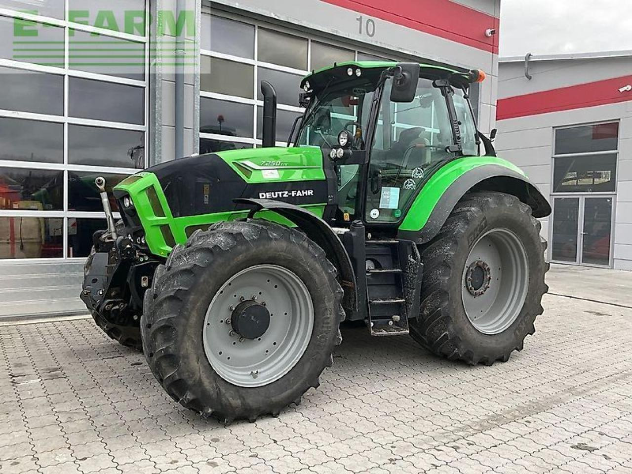 Deutz-Fahr 7250 ttv - Farm tractor: picture 1 Deutz-Fahr 7250 ttv - Farm tractor: picture 1