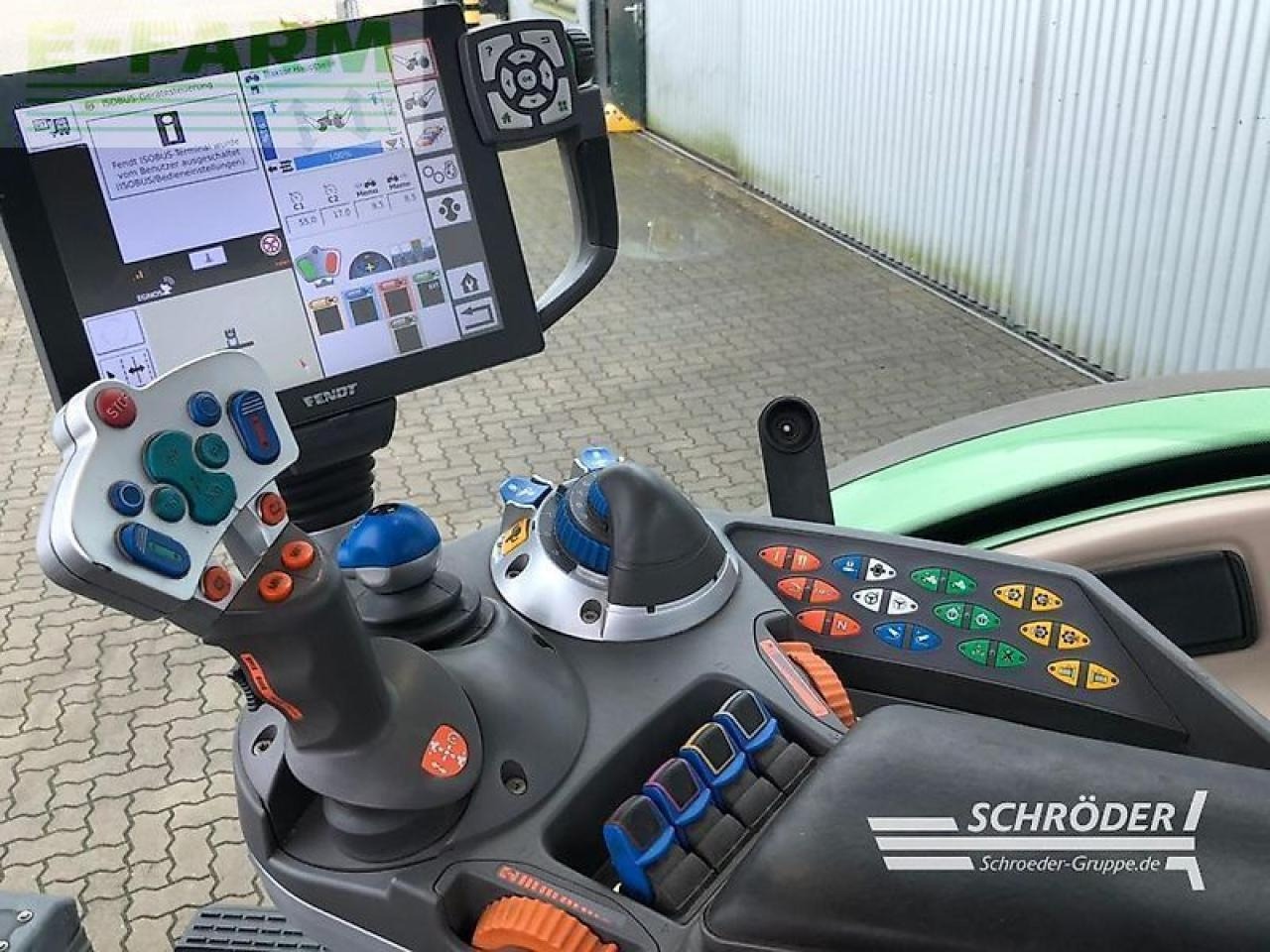 Fendt 724 vario s4 profi plus - Farm tractor: picture 3 Fendt 724 vario s4 profi plus - Farm tractor: picture 3