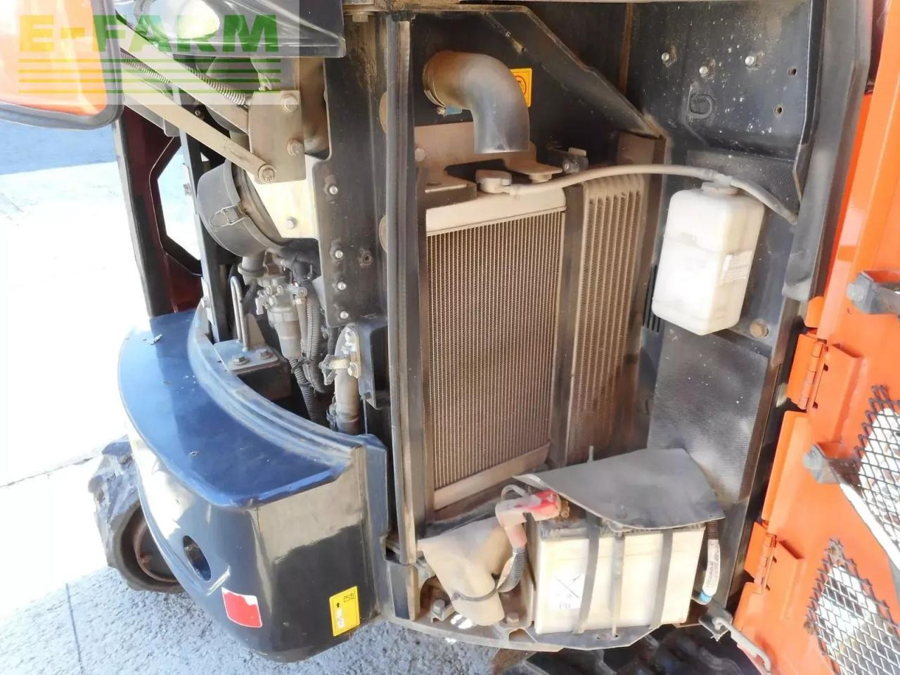 Mini excavator Hitachi zx26u-6 ( 2.740kg ) powertilt: picture 18 Mini excavator Hitachi zx26u-6 ( 2.740kg ) powertilt: picture 18