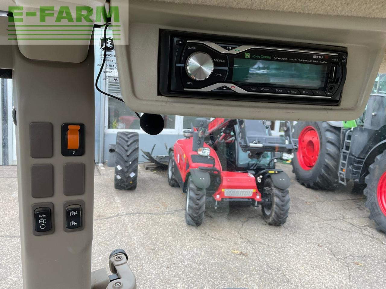 Farm tractor John Deere 5090R: picture 14 Farm tractor John Deere 5090R: picture 14