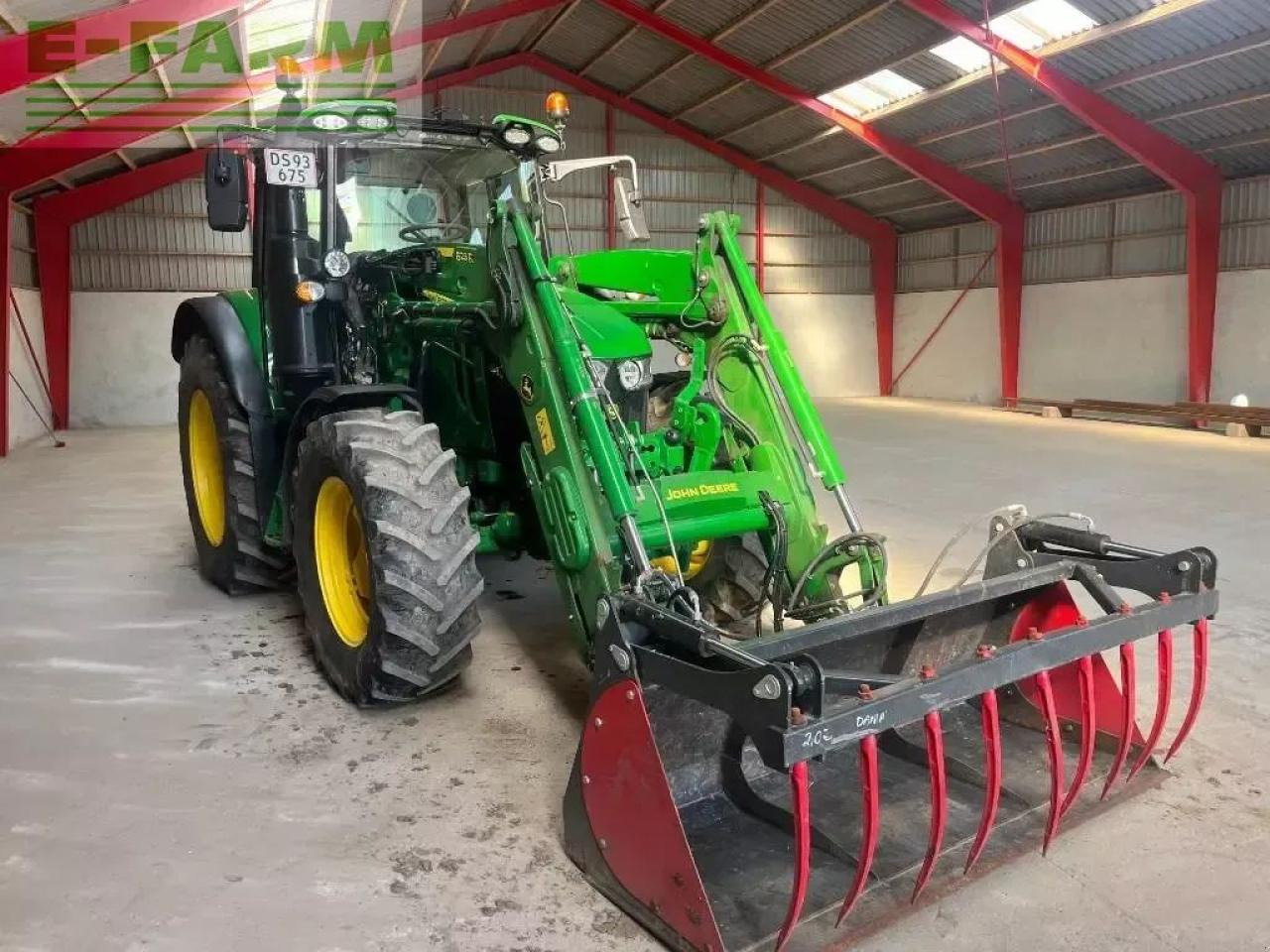 John Deere 6120 m - Farm tractor: picture 5 John Deere 6120 m - Farm tractor: picture 5