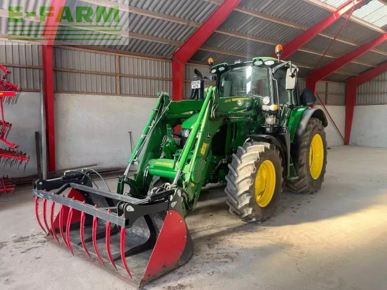 John Deere 6120 m - Farm tractor: picture 1 John Deere 6120 m - Farm tractor: picture 1
