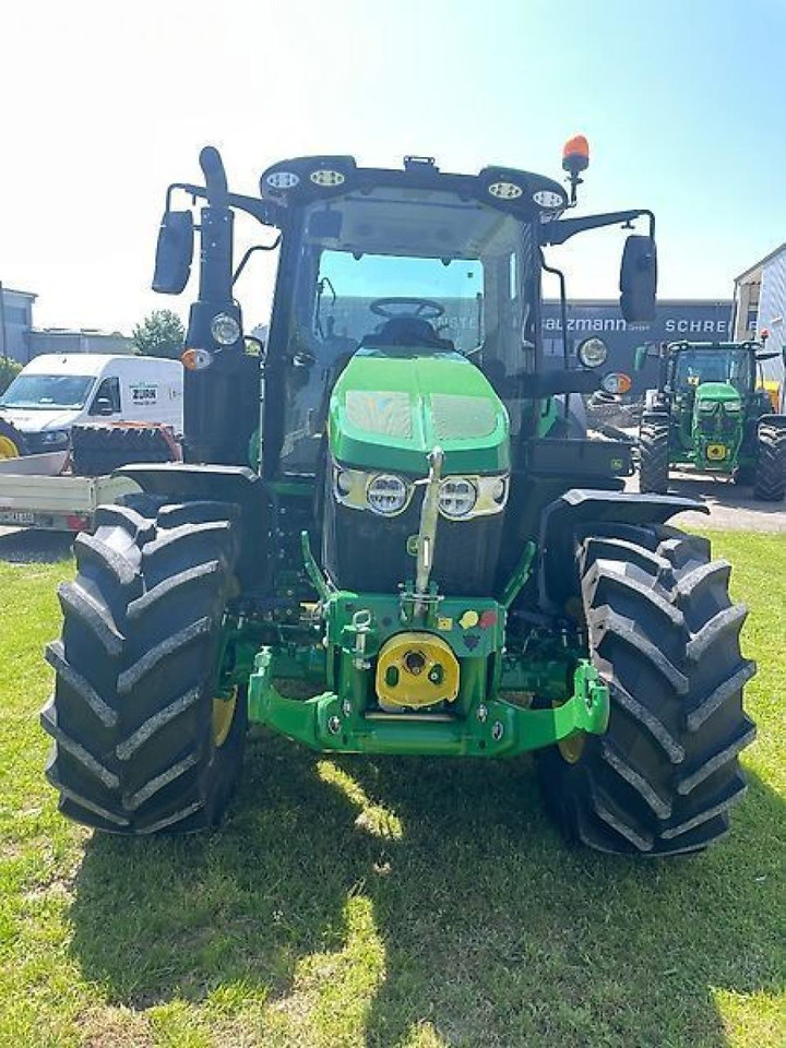 John Deere 6120m - Farm tractor: picture 2 John Deere 6120m - Farm tractor: picture 2