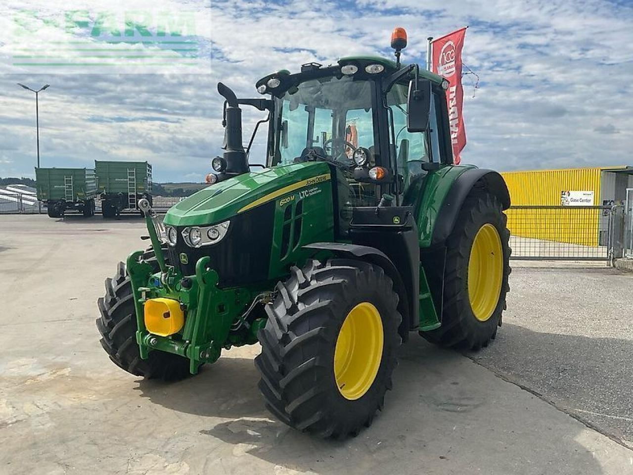John Deere 6120m - Farm tractor: picture 1 John Deere 6120m - Farm tractor: picture 1