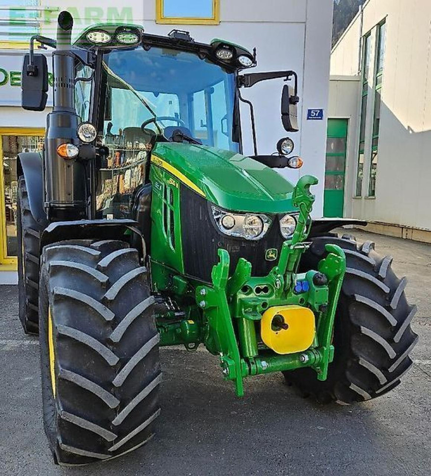 John Deere 6120m - Farm tractor: picture 5 John Deere 6120m - Farm tractor: picture 5
