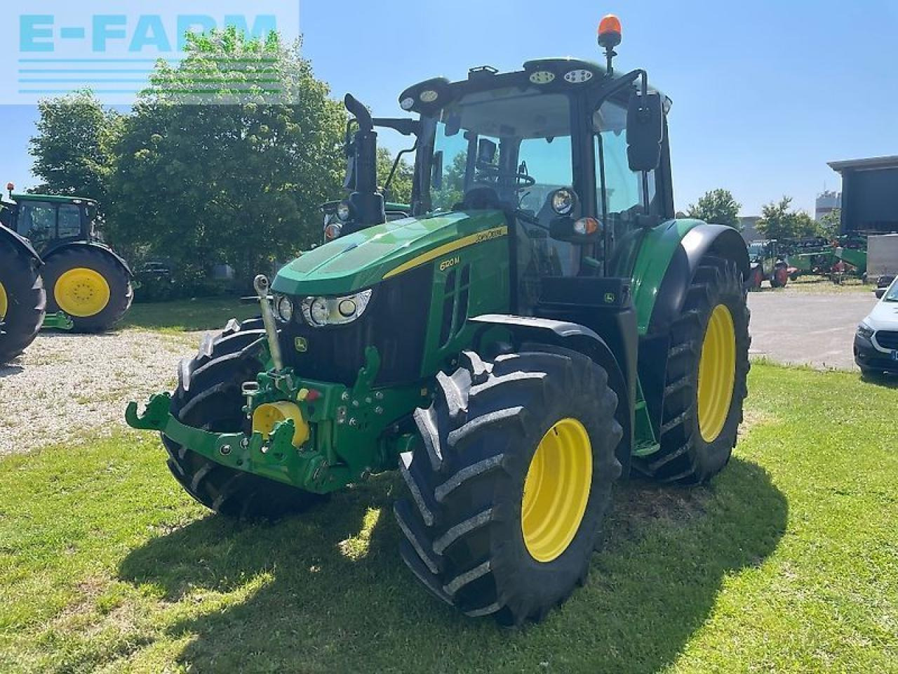 John Deere 6120m - Farm tractor: picture 3 John Deere 6120m - Farm tractor: picture 3