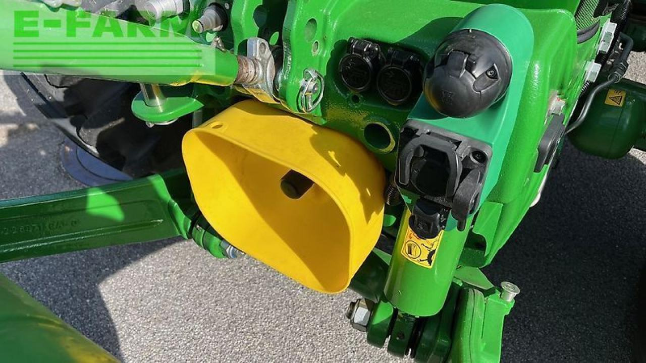 John Deere 6155r - Farm tractor: picture 5 John Deere 6155r - Farm tractor: picture 5