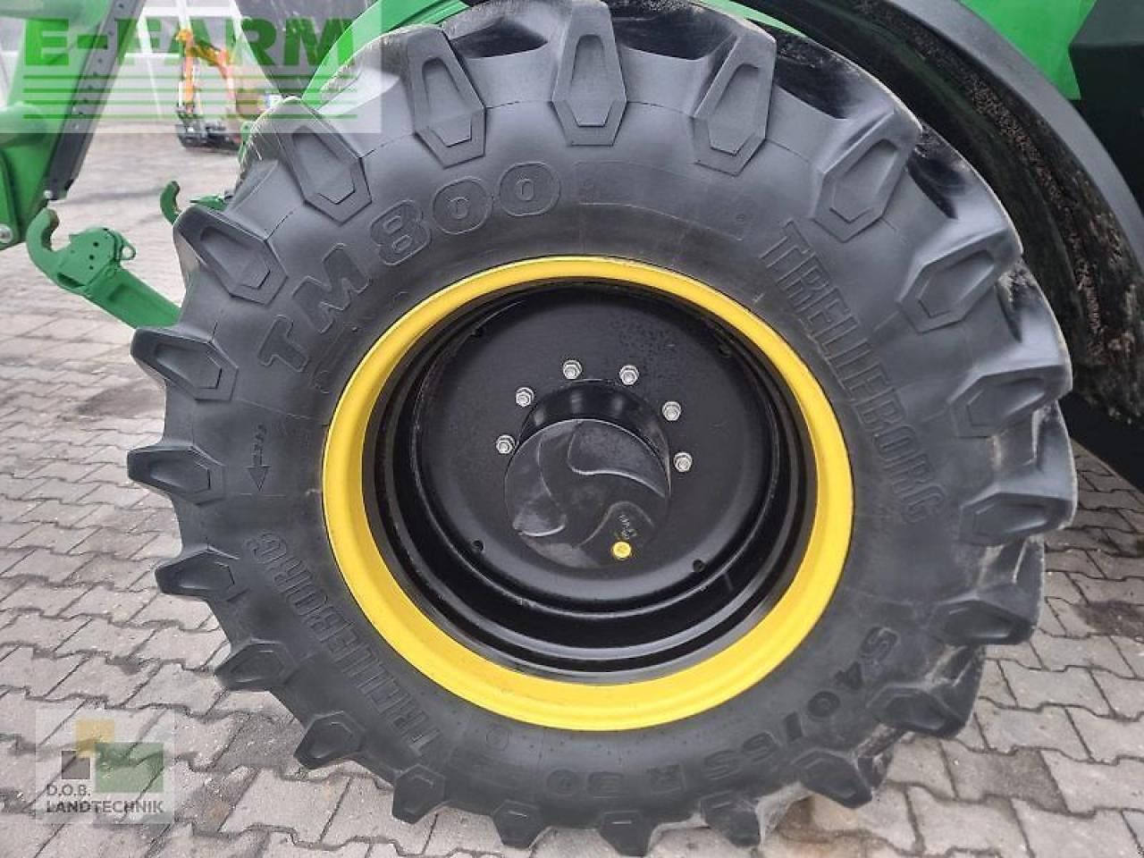 Farm tractor John Deere 6155r: picture 7