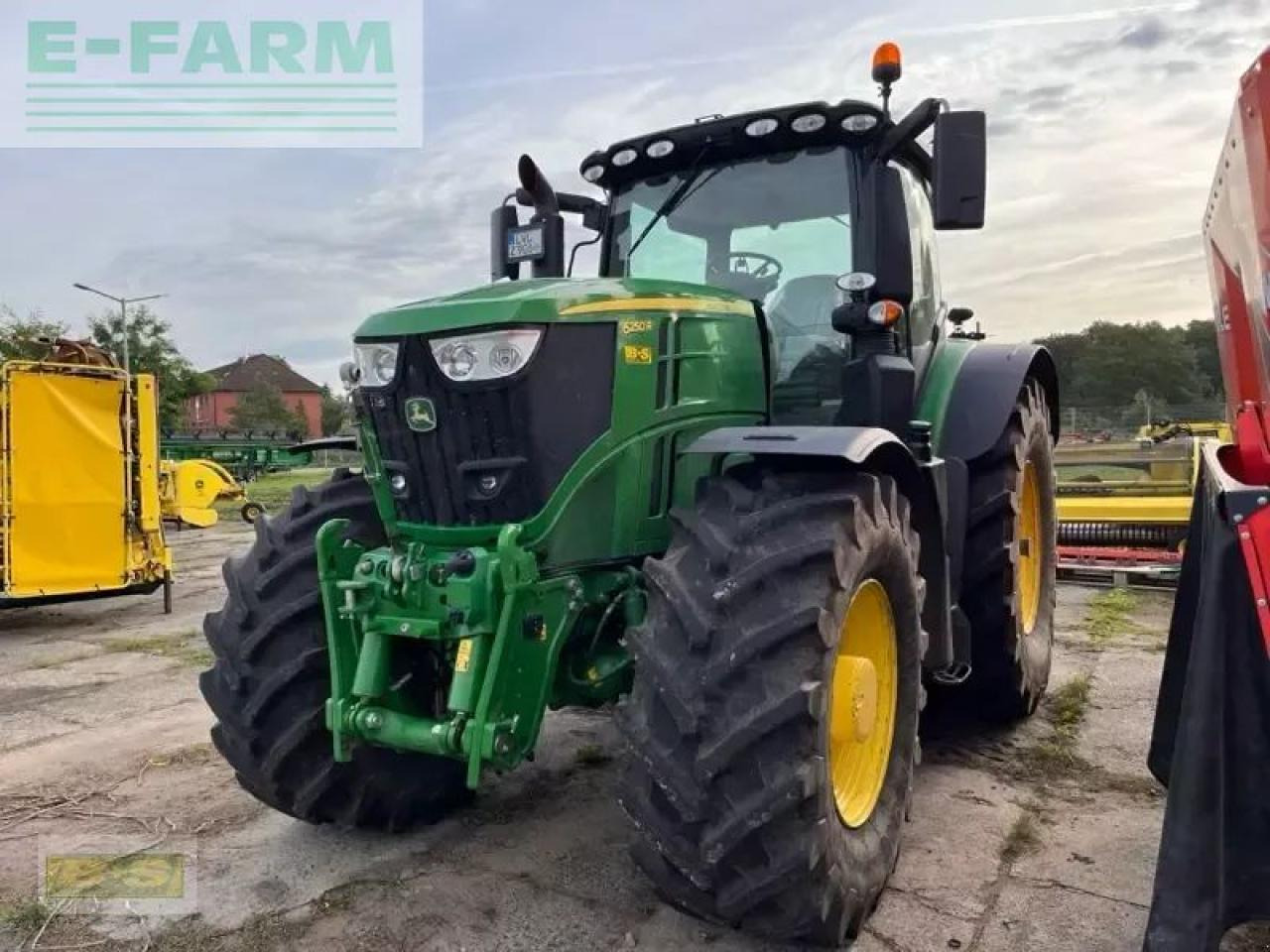 John Deere 6250r - Farm tractor: picture 1 John Deere 6250r - Farm tractor: picture 1
