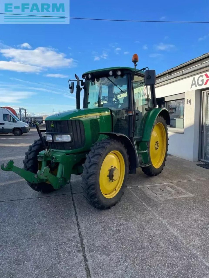 John Deere 6320 premium - Farm tractor: picture 2 John Deere 6320 premium - Farm tractor: picture 2