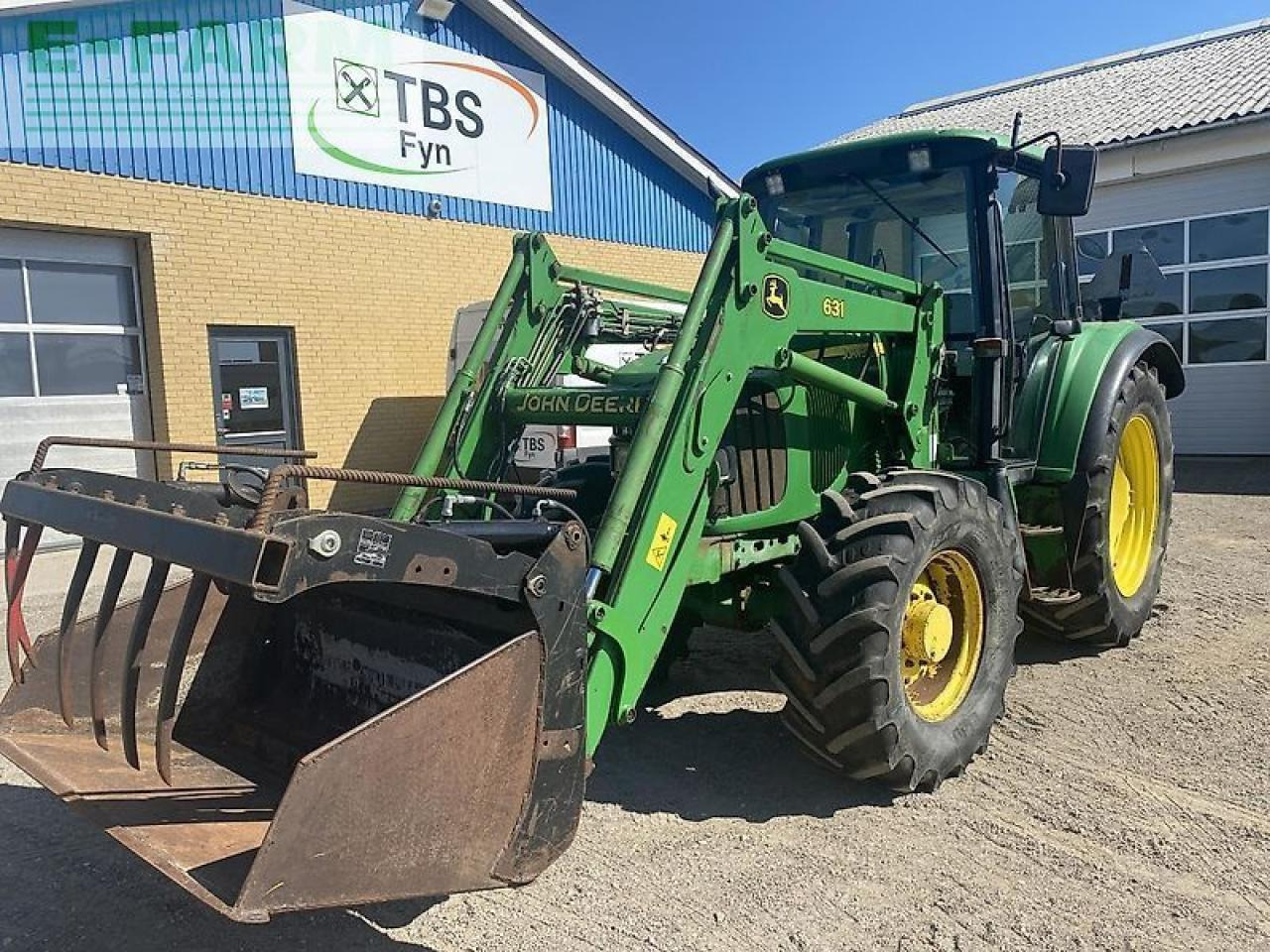 John Deere 6320 se - Farm tractor: picture 2 John Deere 6320 se - Farm tractor: picture 2