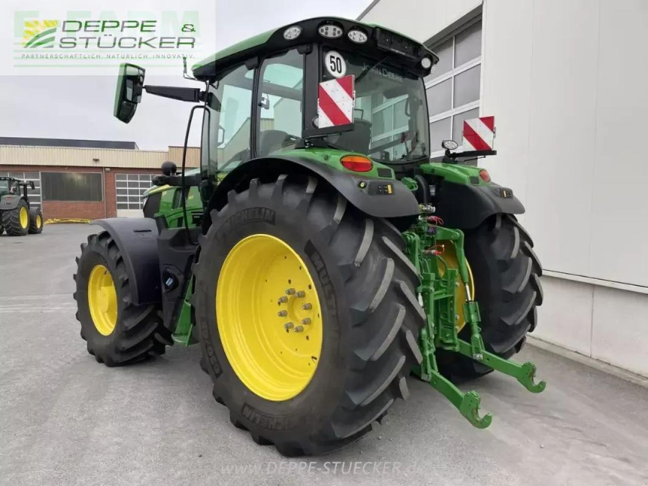 Farm tractor John Deere 6r 185: picture 12