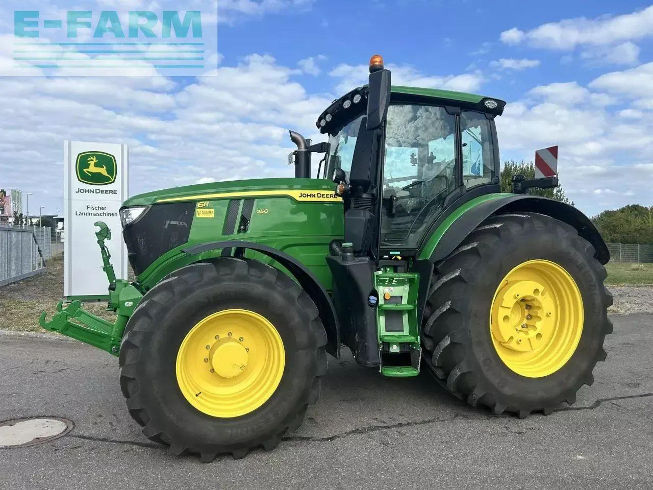 John Deere 6r 250 - Farm tractor: picture 1 John Deere 6r 250 - Farm tractor: picture 1