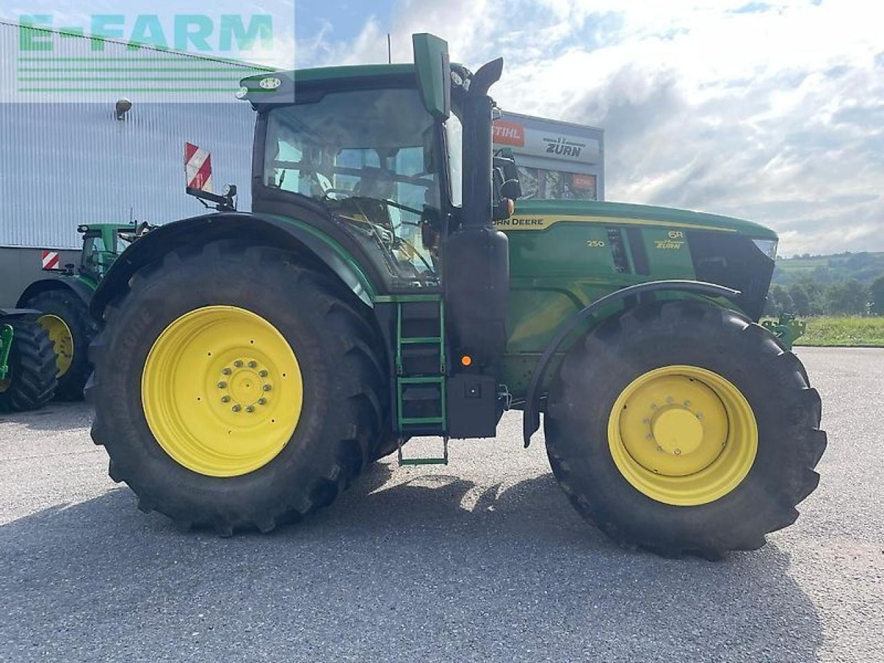 John Deere 6r250 / 6r 250 - Farm tractor: picture 4 John Deere 6r250 / 6r 250 - Farm tractor: picture 4