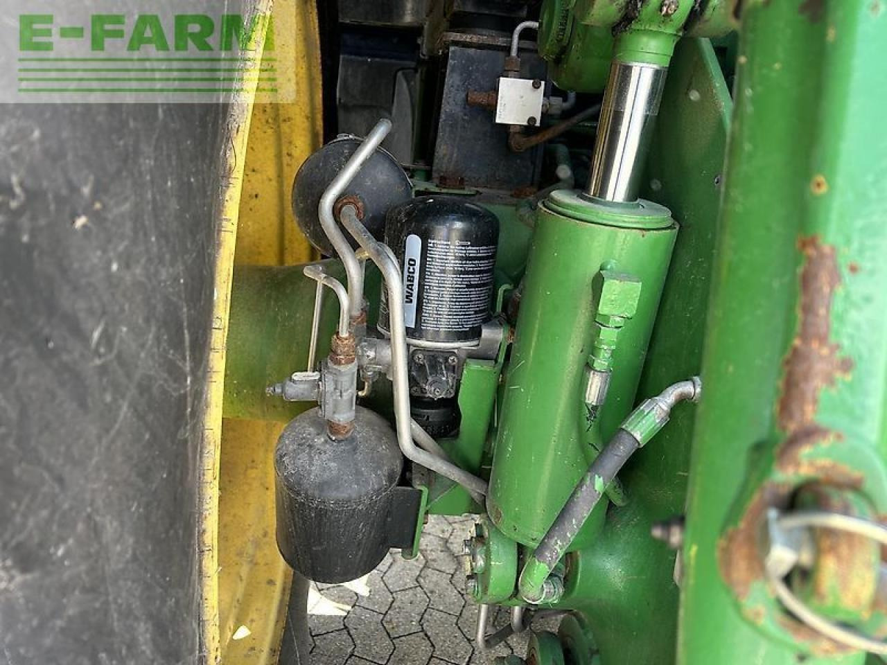 Farm tractor John Deere 8320r: picture 7 Farm tractor John Deere 8320r: picture 7