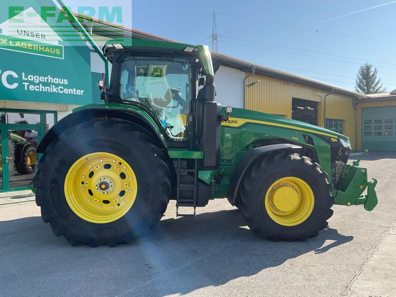 John Deere 8R 410 - Farm tractor: picture 5 John Deere 8R 410 - Farm tractor: picture 5