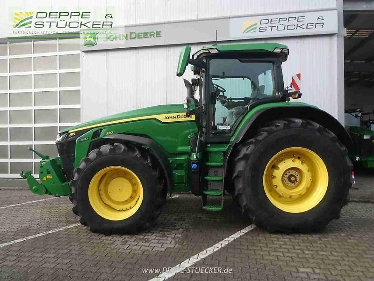 John Deere 8r 370 - Farm tractor: picture 3 John Deere 8r 370 - Farm tractor: picture 3