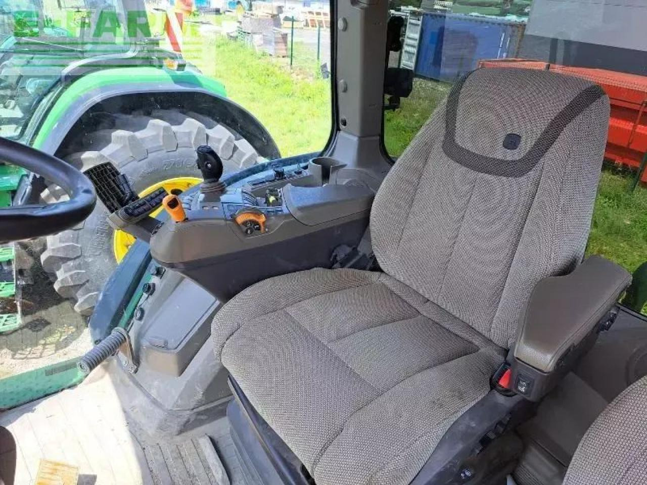 John Deere 8r 410 - Farm tractor: picture 5 John Deere 8r 410 - Farm tractor: picture 5