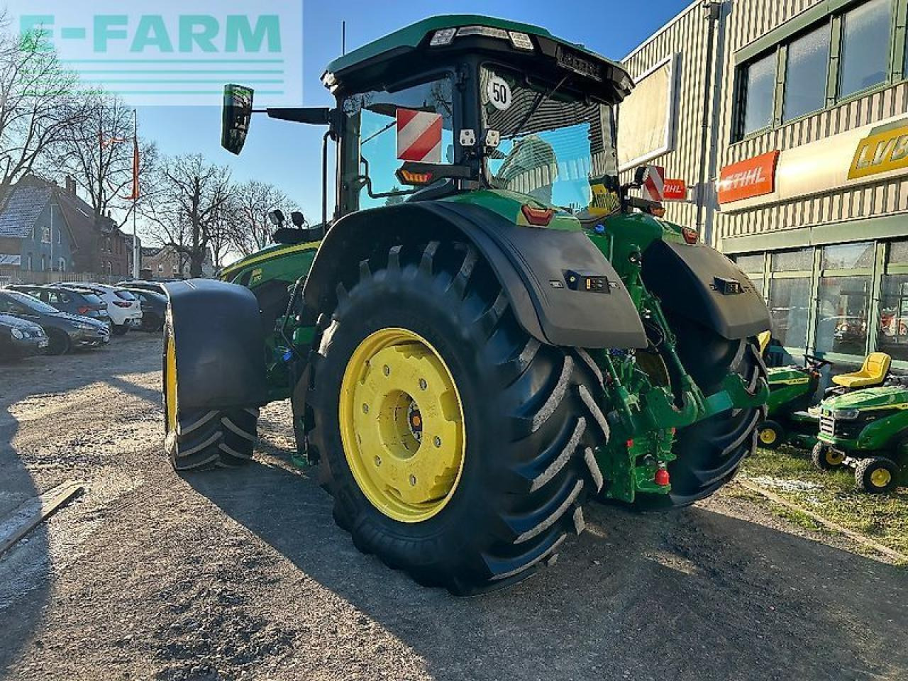 Farm tractor John Deere 8r370: picture 6