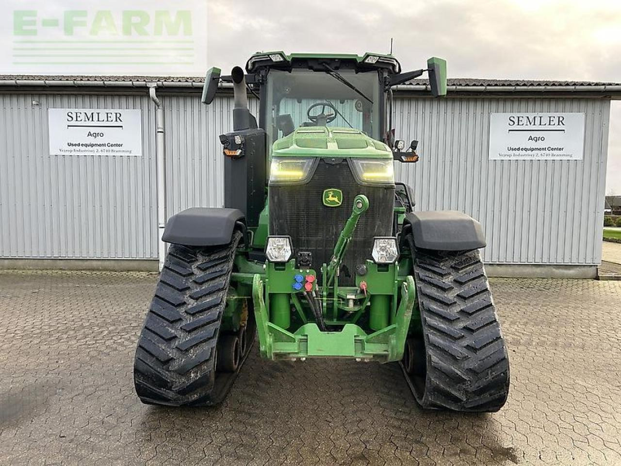 Farm tractor John Deere 8rx 410: picture 20