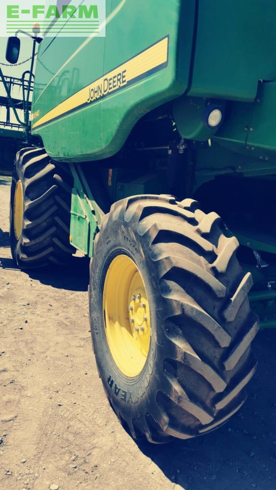 Combine harvester John Deere W540: picture 6