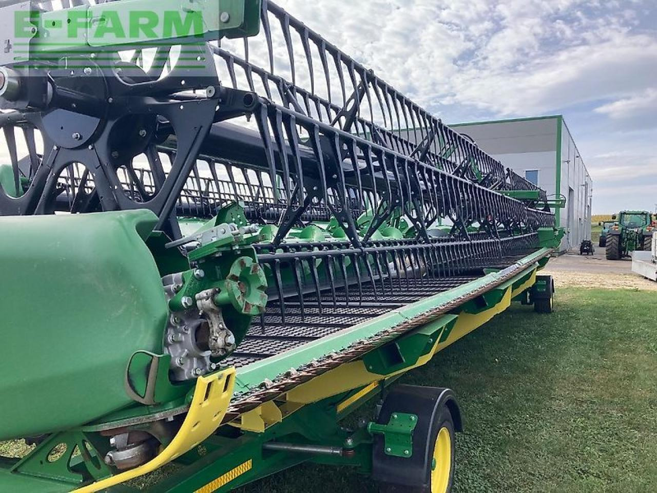 Combine harvester John Deere x9 1100: picture 35